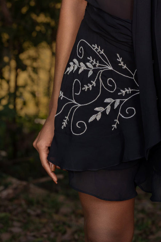 SAIA CURTA GRAMADO - Preto e Branco