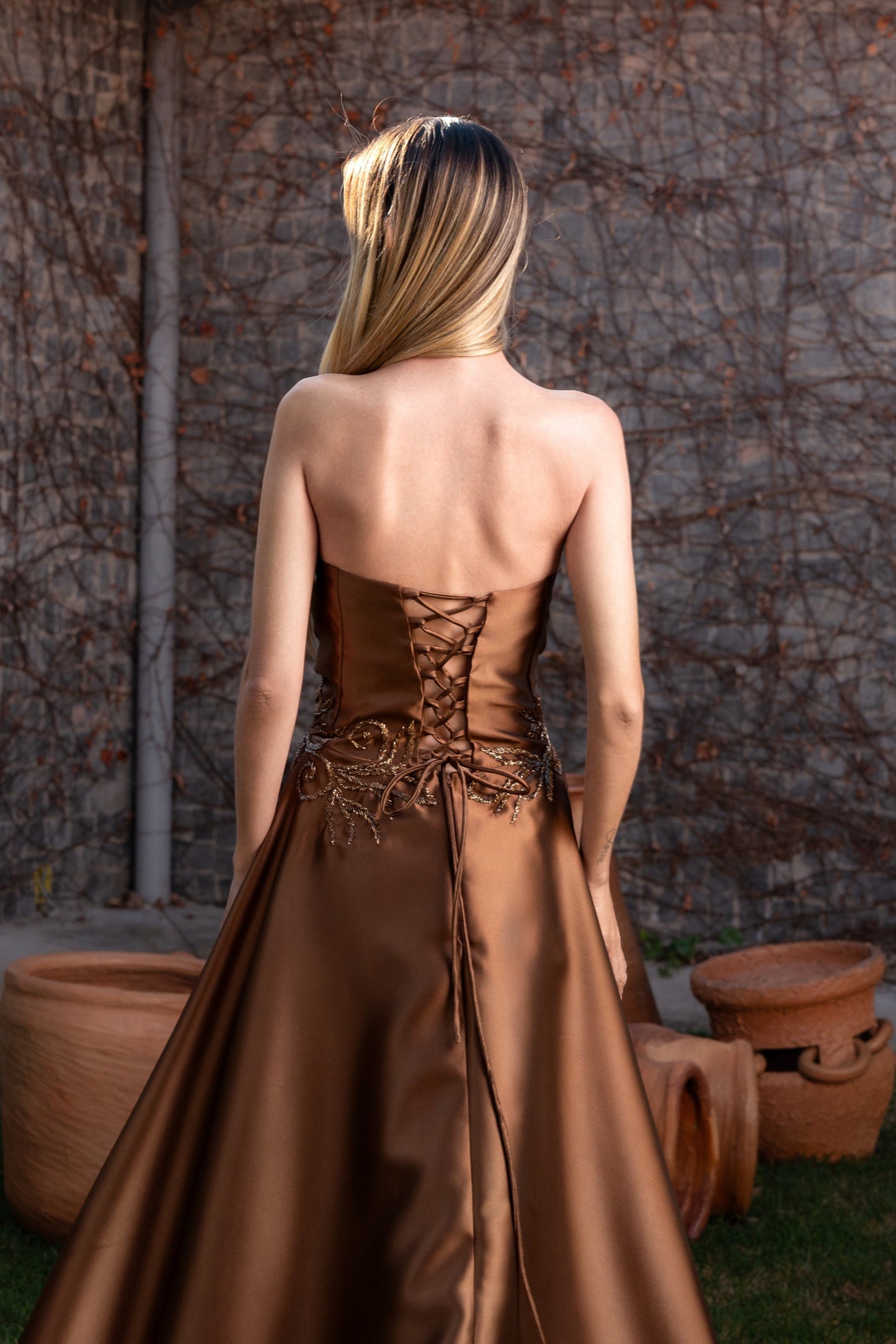VESTIDO AURILLAC - Mocha Mousse
