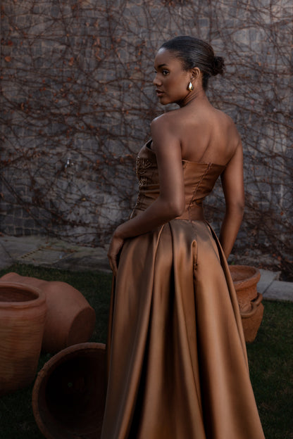 VESTIDO BERGERAC - Mocha Mousse