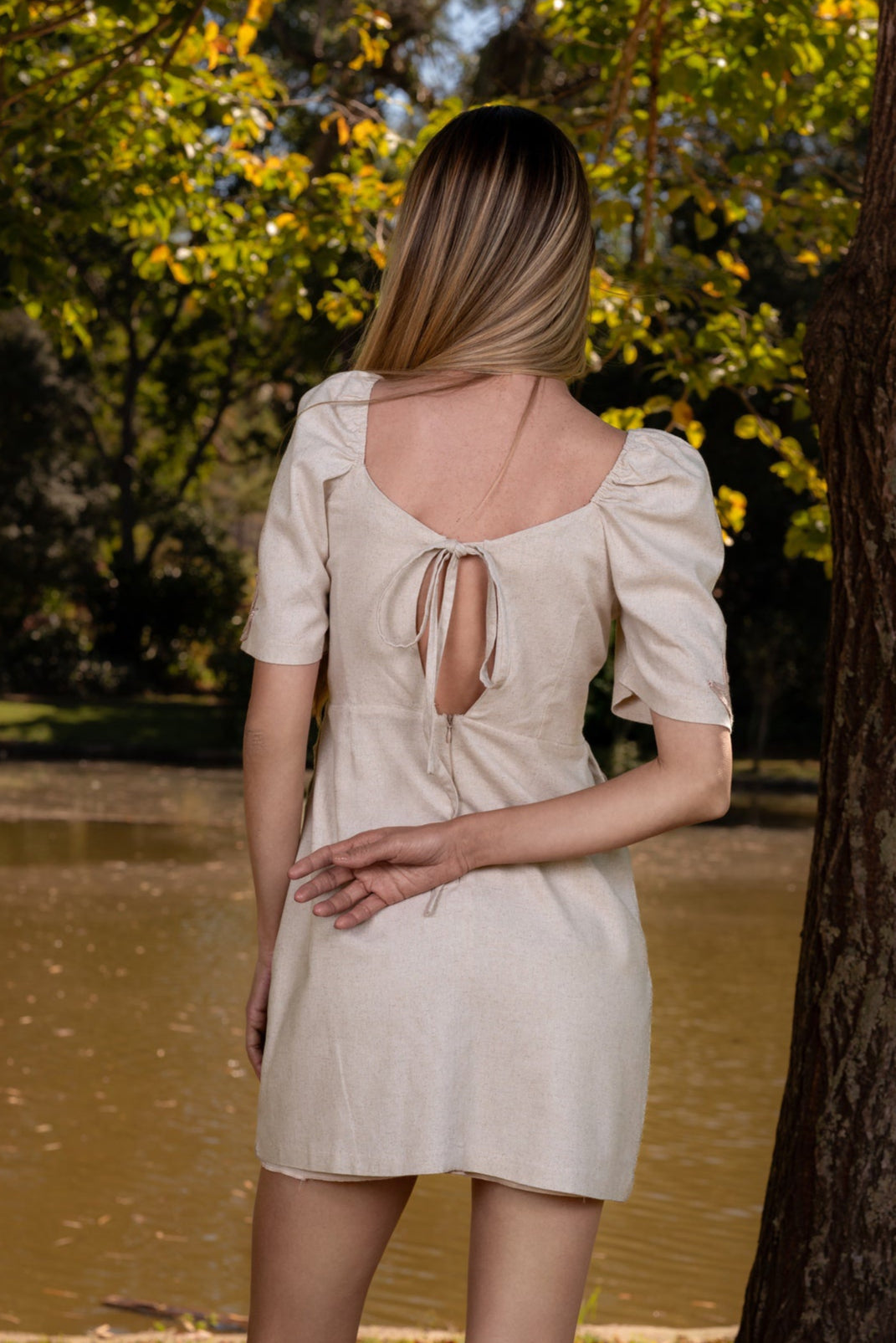 VESTIDO CURTO DE LINHO COM BORDADO ARRAIAL - Off White
